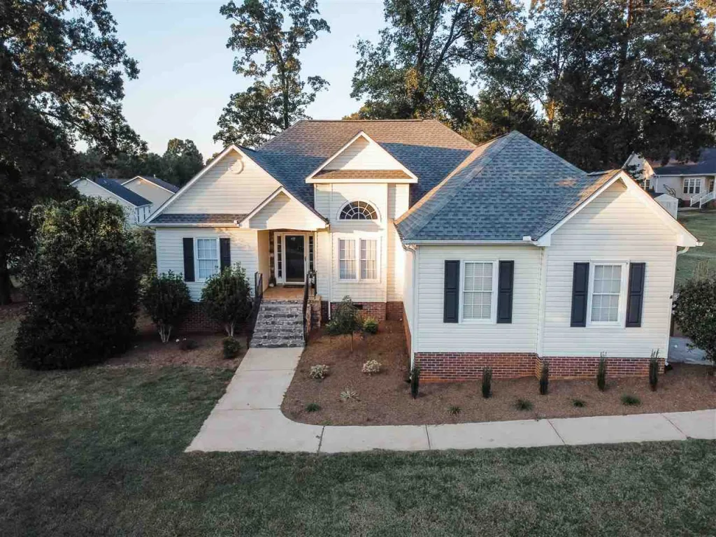 365 Faye Ct  Greer SC 29651