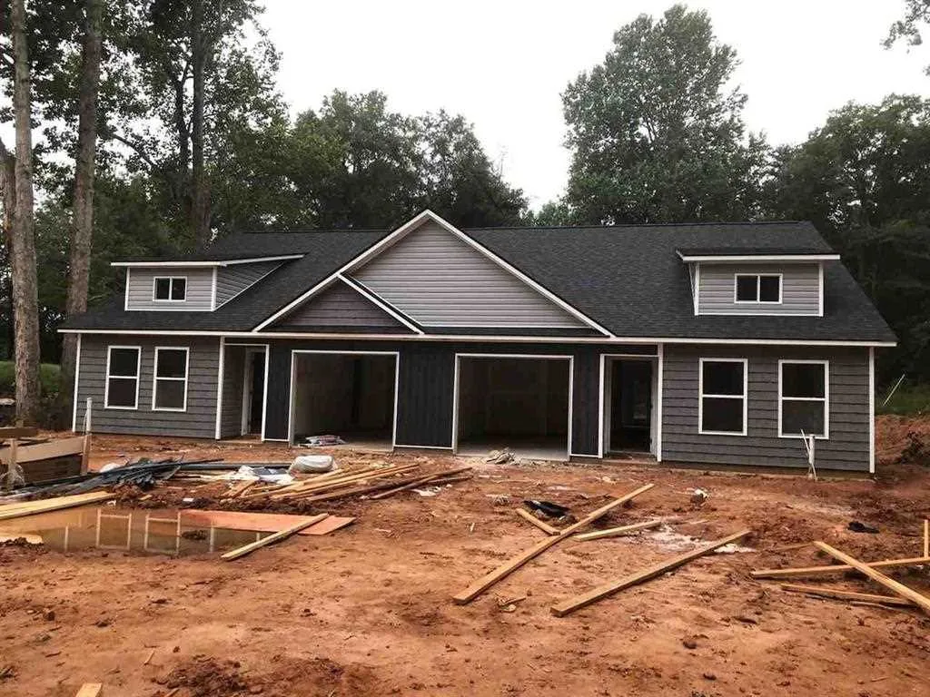 1735 / 1737 Inman Rd  Wellford SC 29385