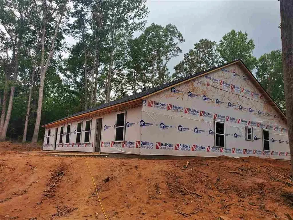 1735 / 1737 Inman Rd  Wellford SC 29385