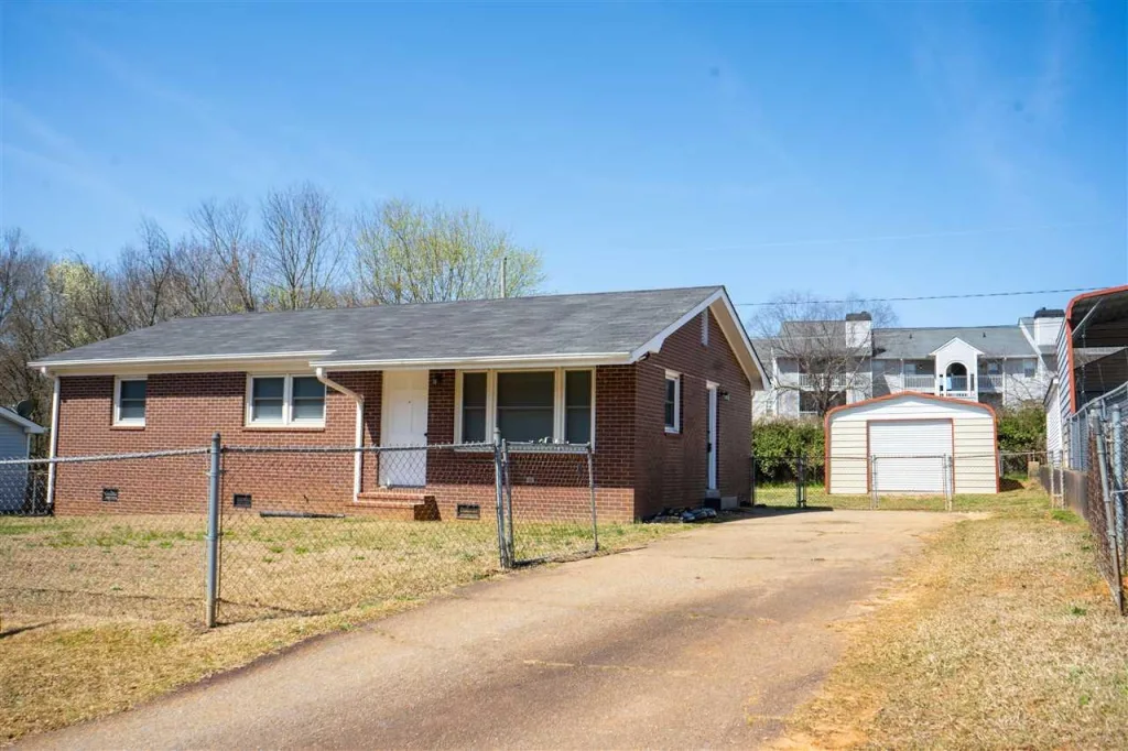 8119 Daniel Court Spartanburg SC 29303
