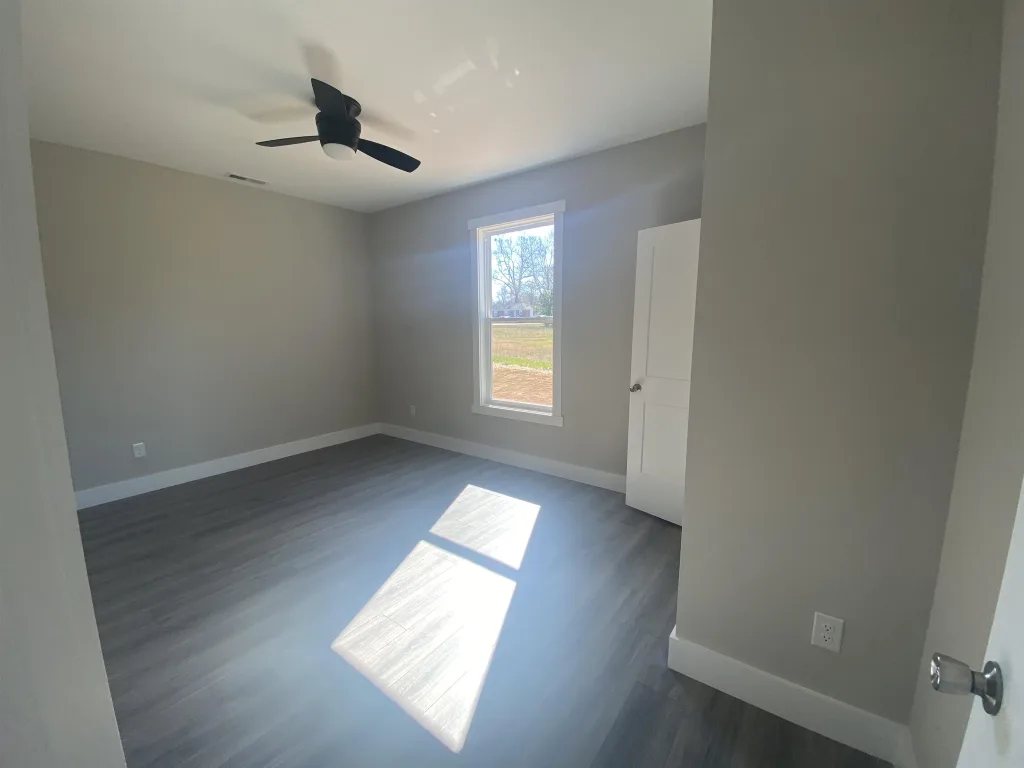 129 James Ave Wellford SC 29385