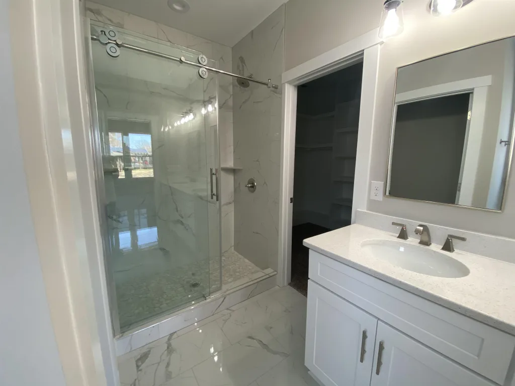 129 James Ave Wellford SC 29385