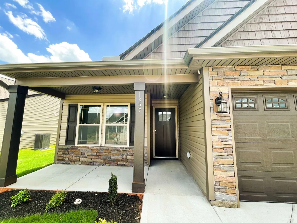 1307 Romany Ct Boiling Springs SC 29316