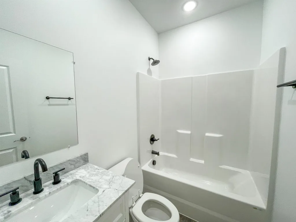 126 Woodshire dr  Boiling Springs SC 29316