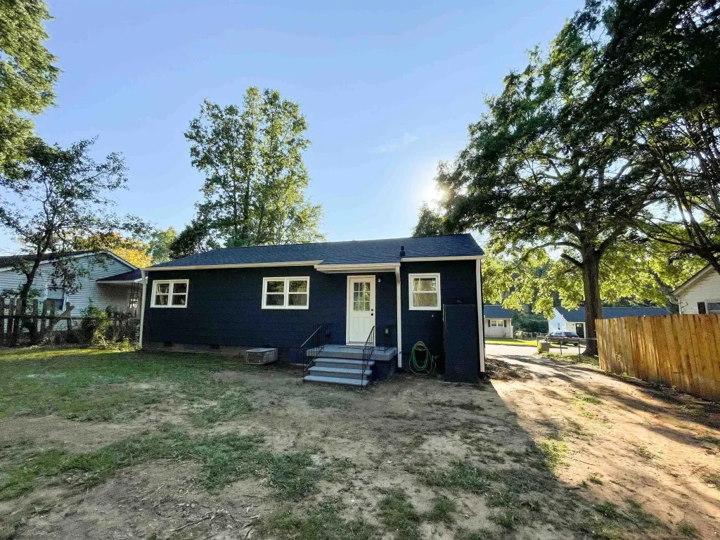 214 Belmarc Dr  Spartanburg SC 29301