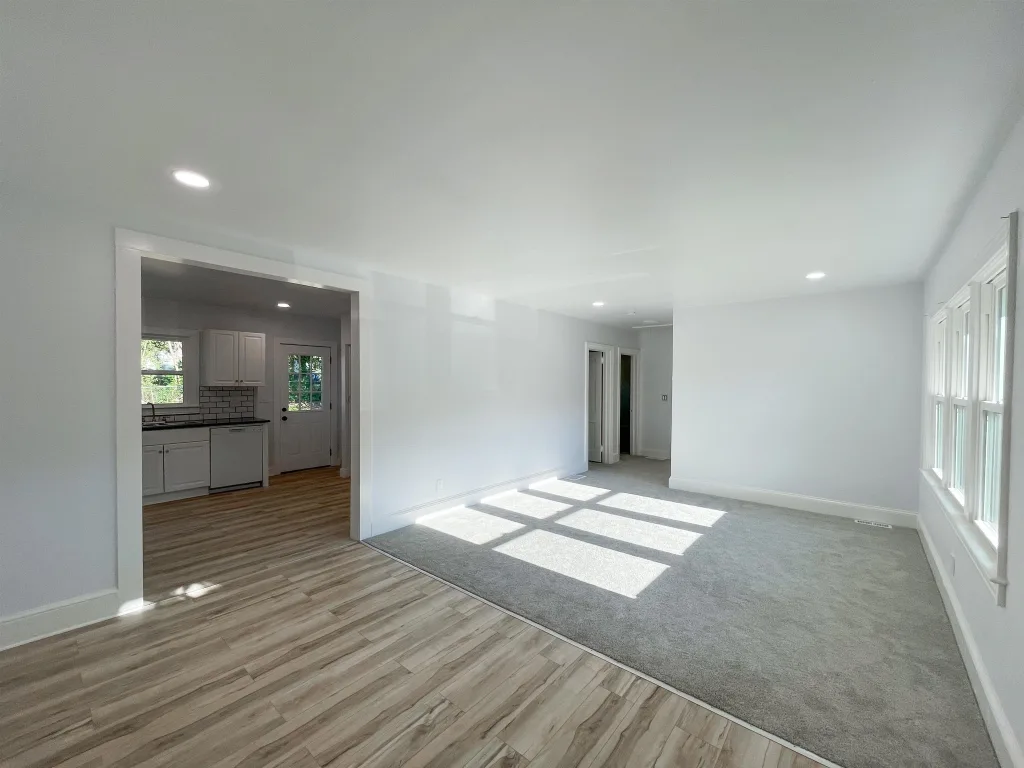 214 Belmarc Dr  Spartanburg SC 29301