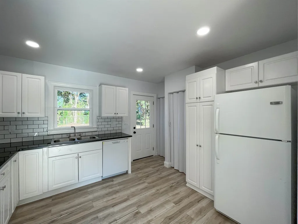 214 Belmarc Dr  Spartanburg SC 29301