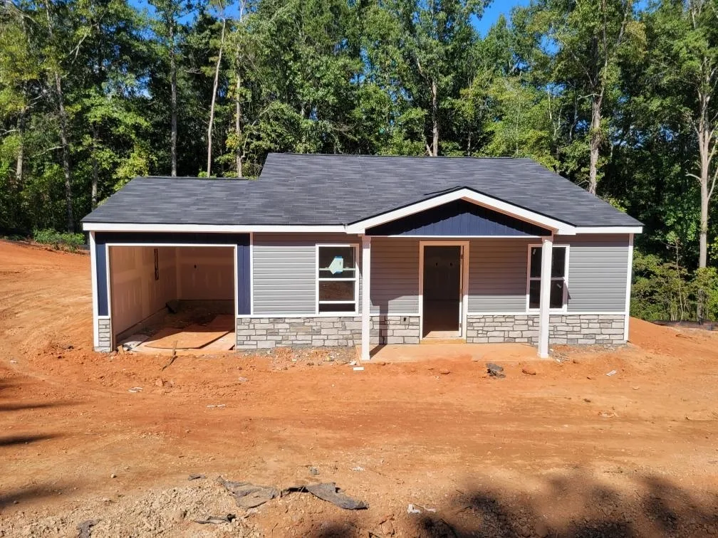 121 Kimberly Dr  Easley SC 29640