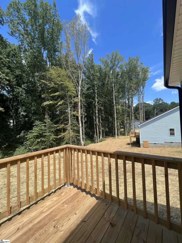 148 Shady Lane Dr Wellford SC 29385
