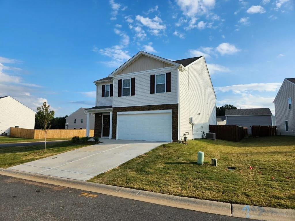 1349 Ledsham Ct  Greer SC 29651