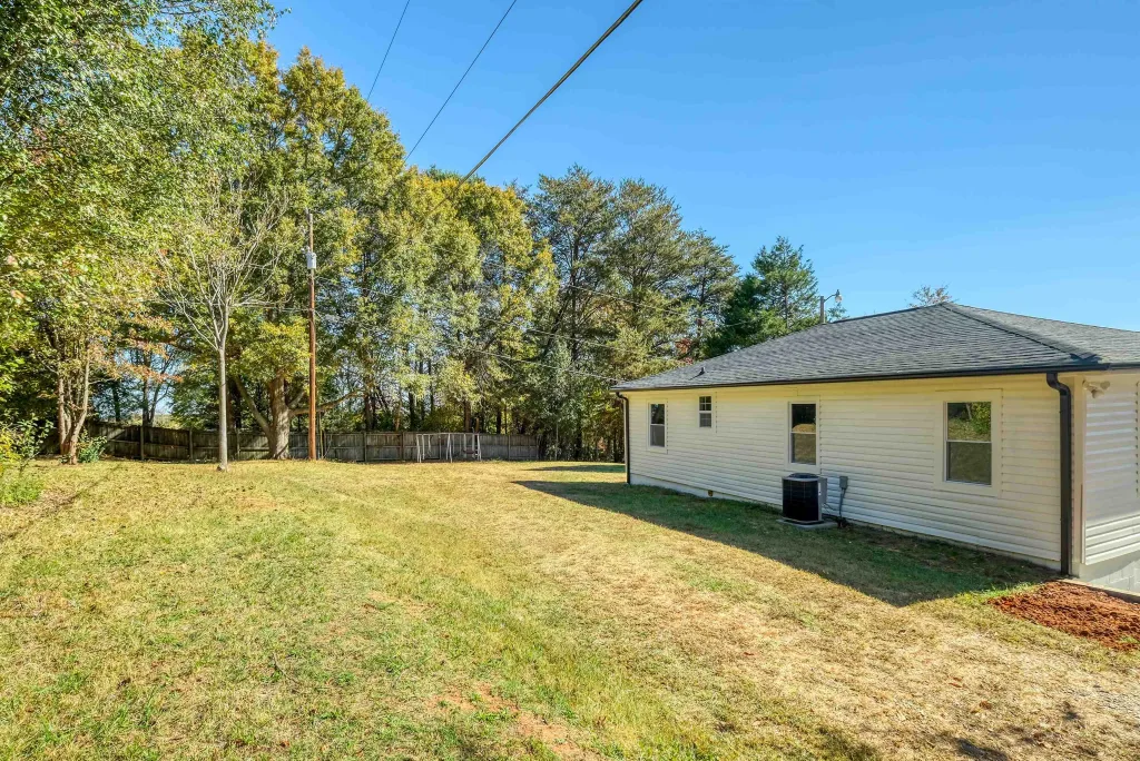 767 Windmill Hill Rd  Inman SC 29349