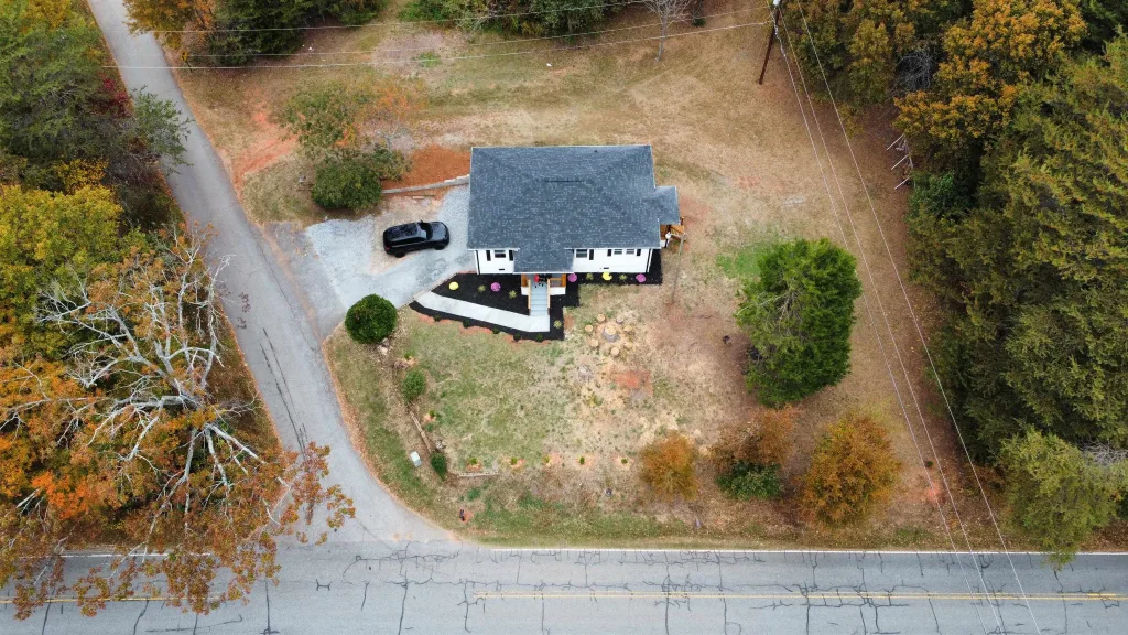 767 Windmill Hill Rd  Inman SC 29349
