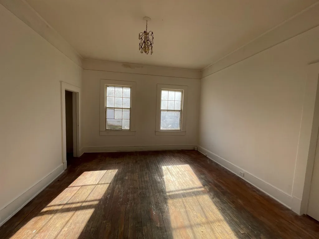 136 Gray St  Woodruff SC 29388