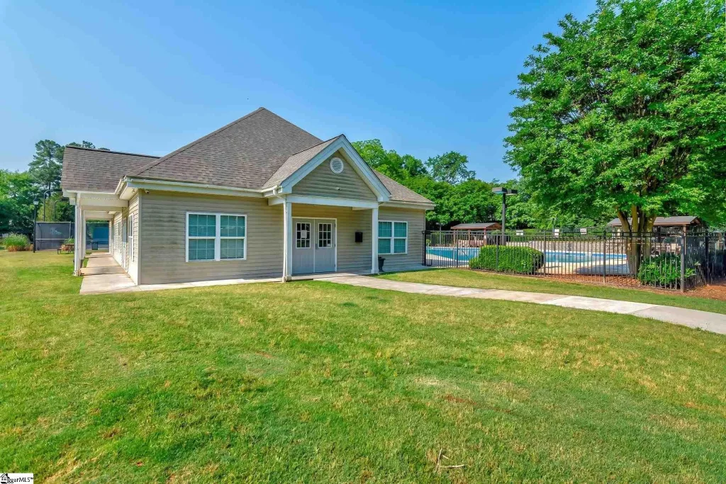 304 Marsh Creek Drive  Mauldin SC 29662
