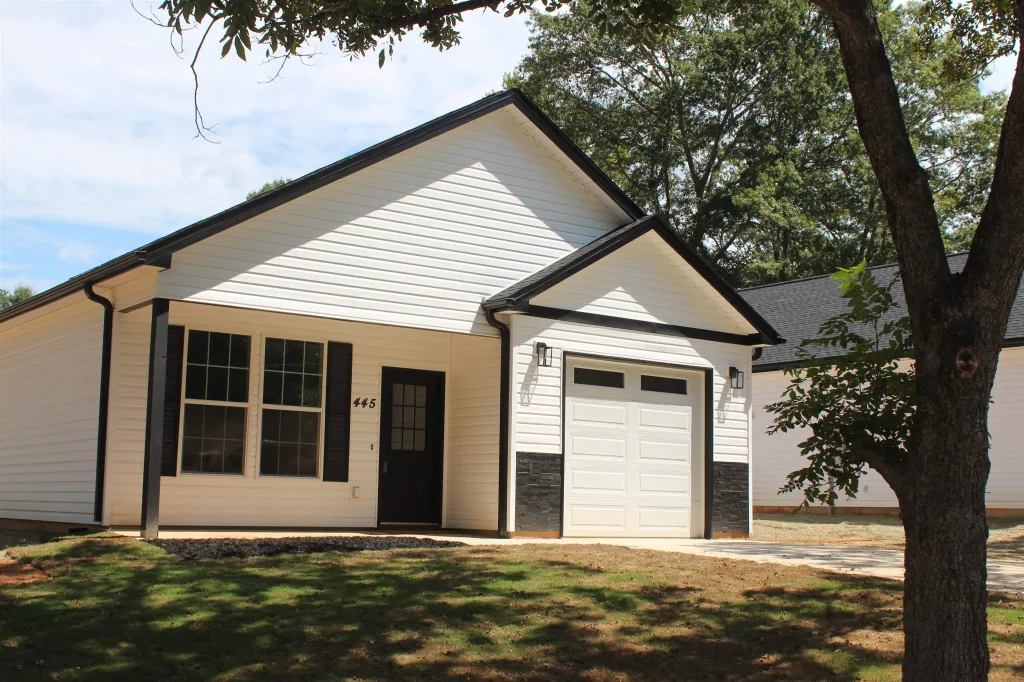 445 Liberty St  Woodruff SC 29388