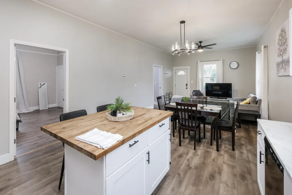 44 Chestnut Street  Startex SC 29377