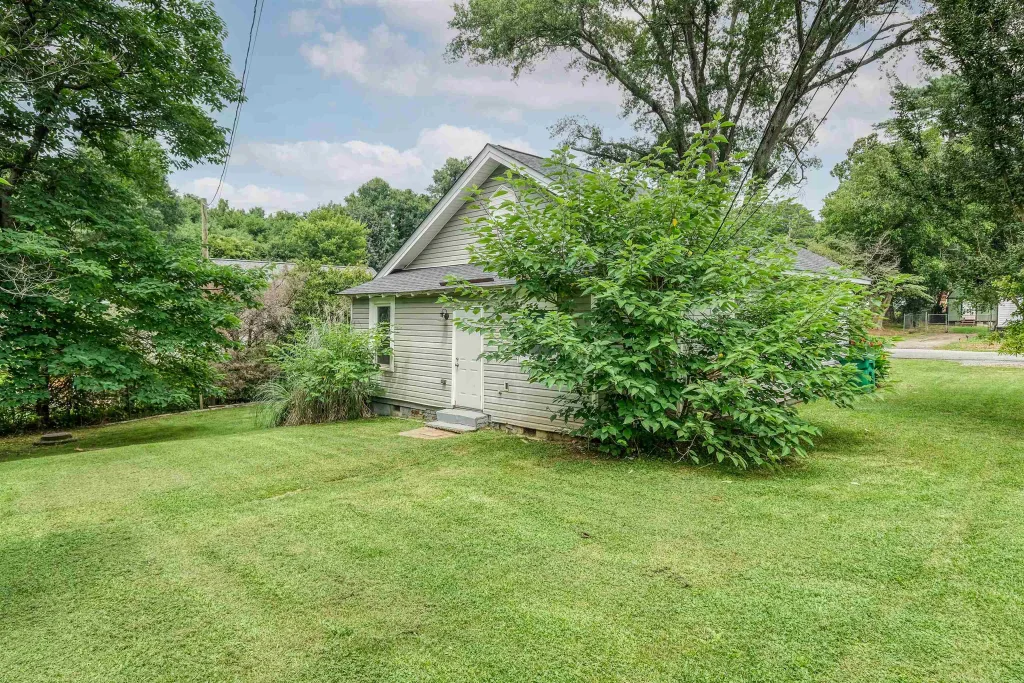 44 Chestnut Street  Startex SC 29377