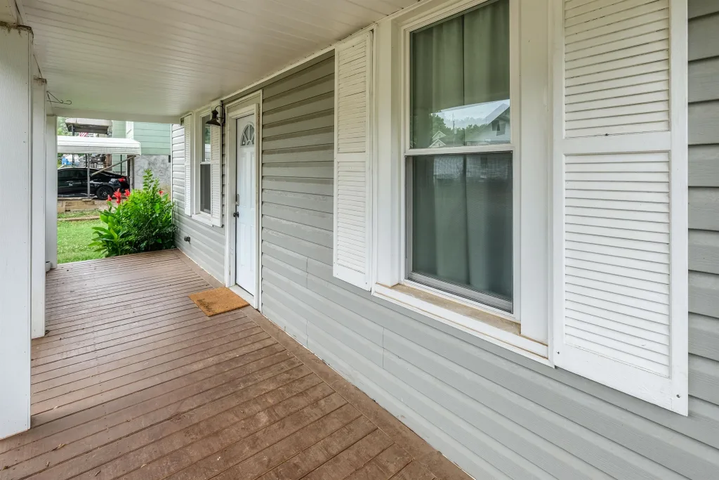 44 Chestnut Street  Startex SC 29377