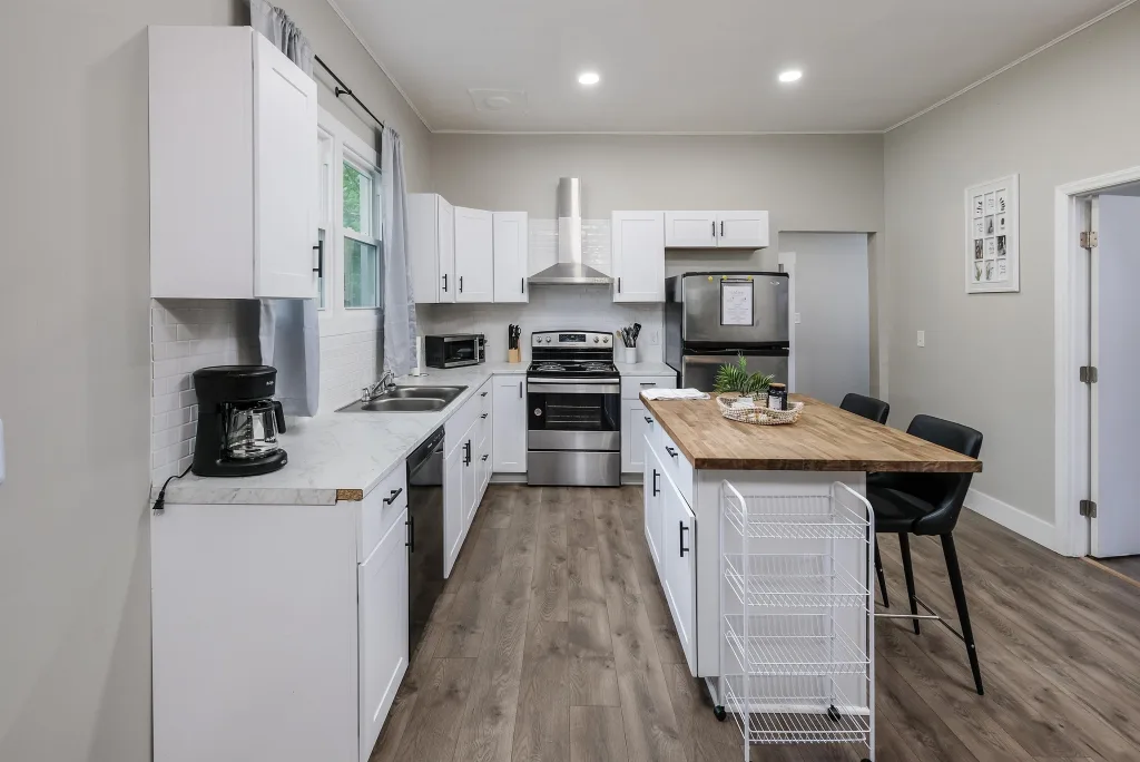 44 Chestnut Street  Startex SC 29377