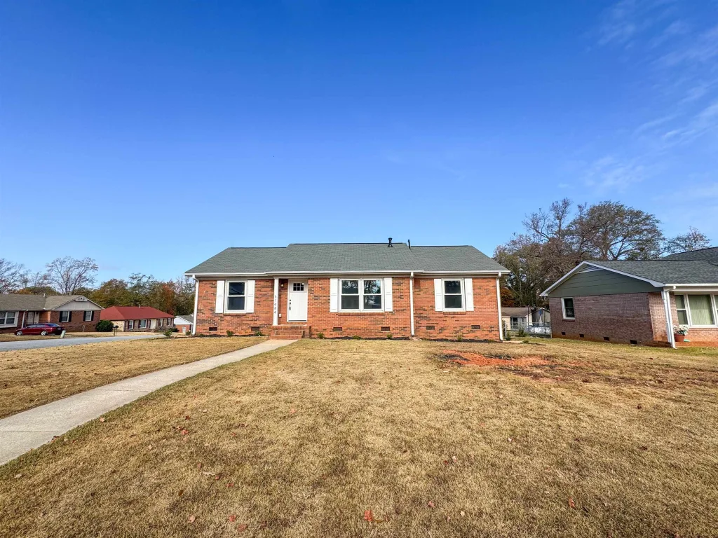 1484 Dover Road  Spartanburg SC 29301