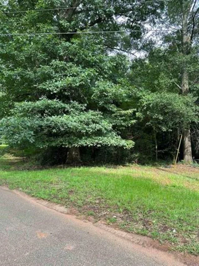 0 Barnwell Drive  ***  Wellford SC 29385