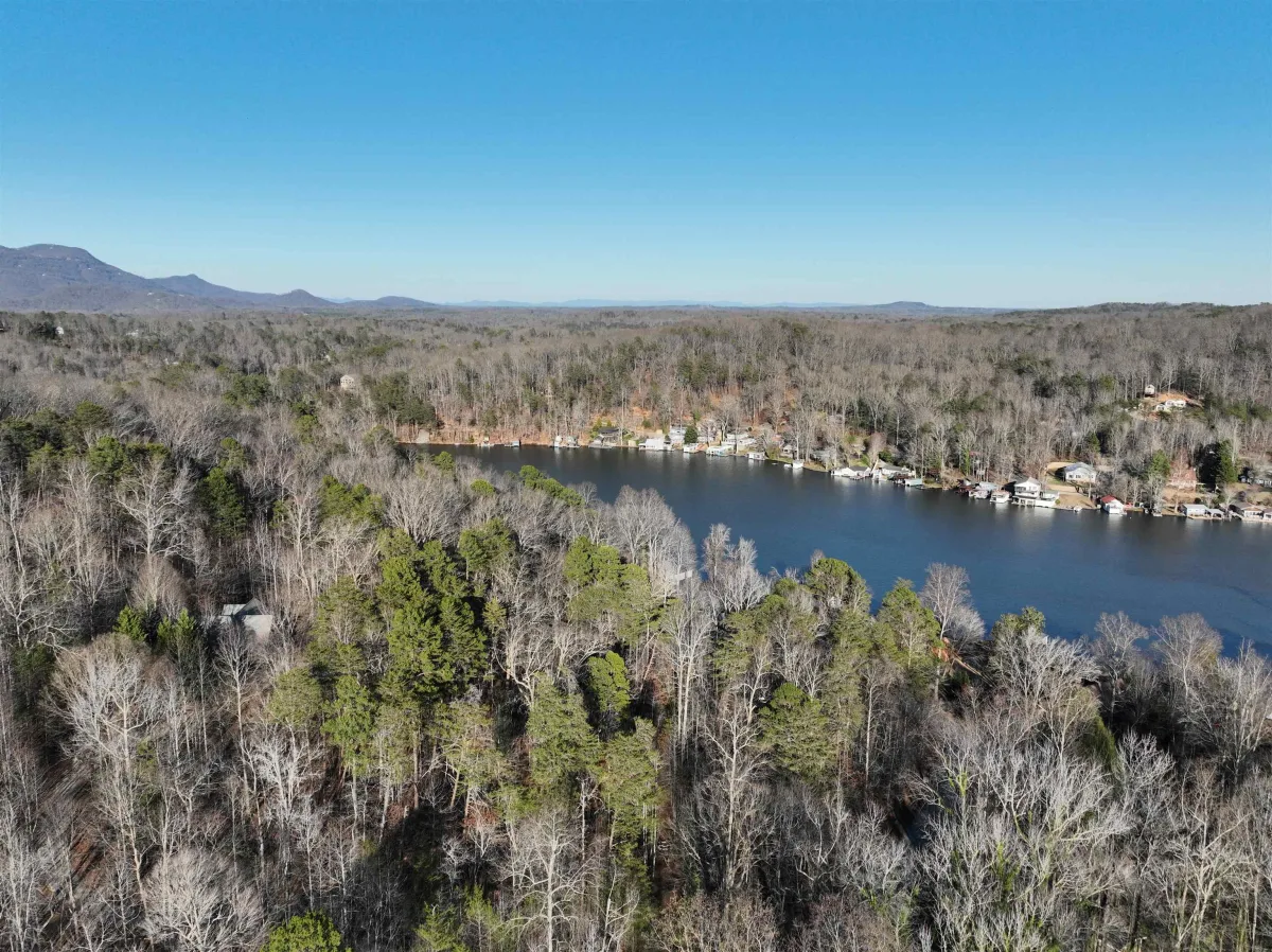 W Lakeshore Dr  ***  Landrum SC 29356