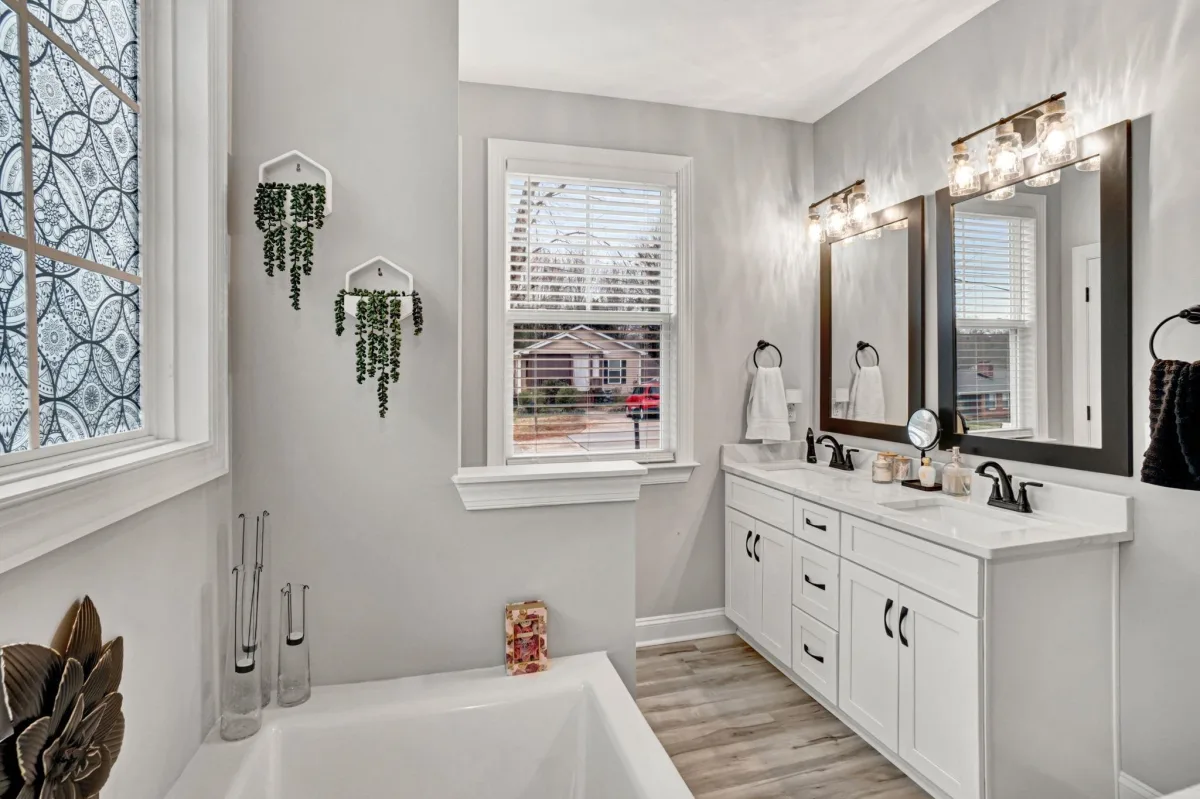 110 Baker Court  Easley SC 29640