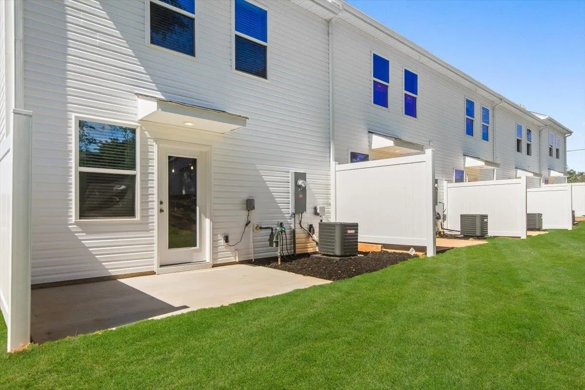 2038 Hillman Way  Roebuck SC 29376