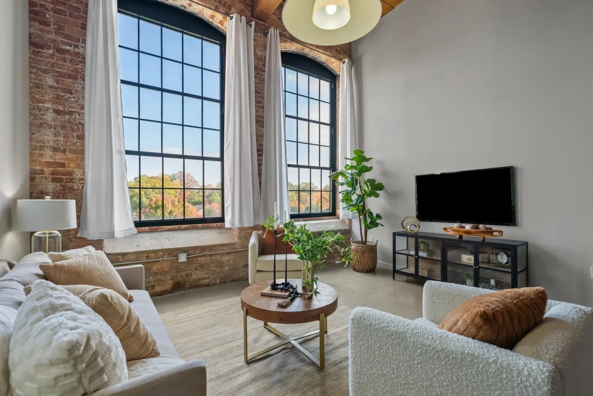 400 Mills Avenue  Unit 408  Greenville SC 29605
