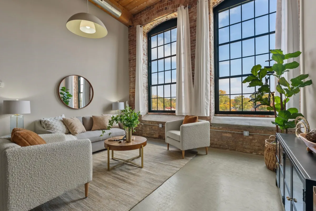 400 Mills Avenue  Unit 408  Greenville SC 29605