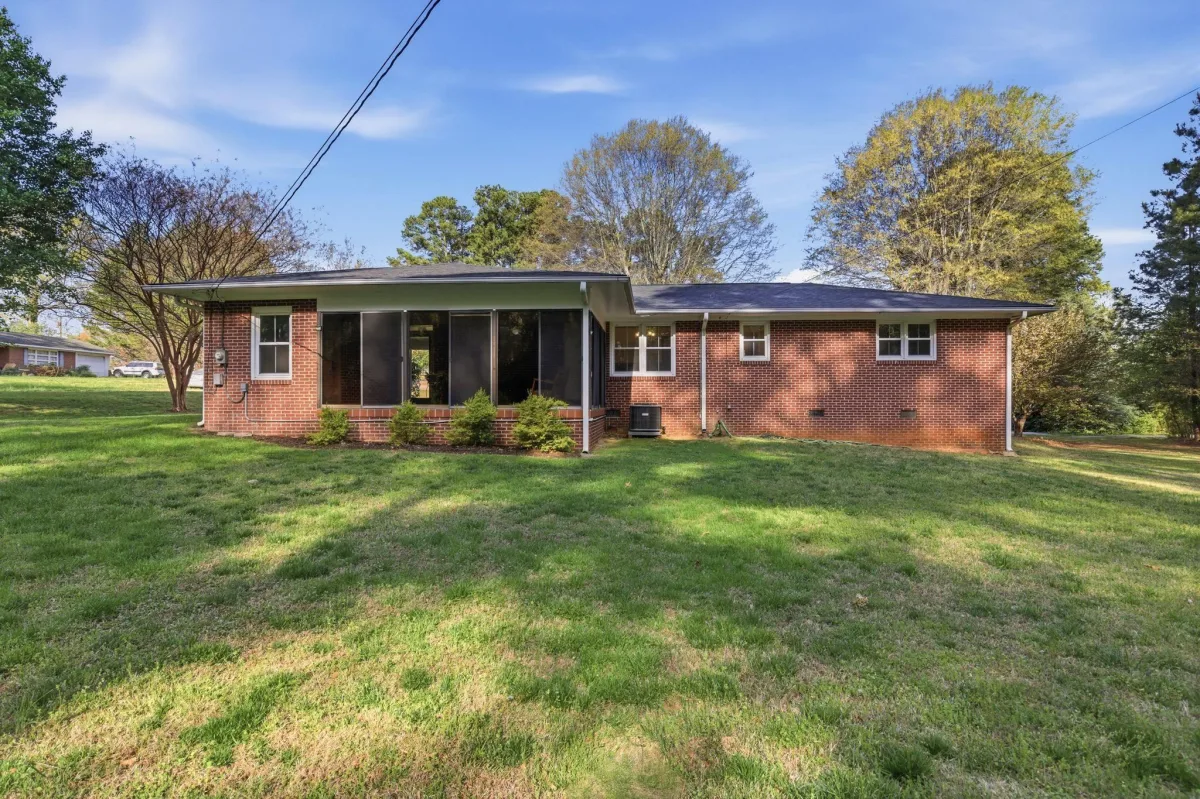19 Wofford St  Inman SC 29349
