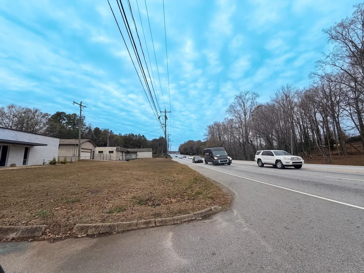 2723B Poinsett Highway  ***  Greenville SC 29609