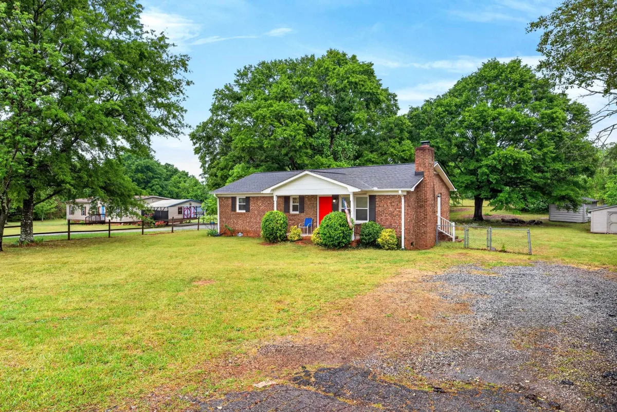 190 Goodjoin Road Campobello SC 29322