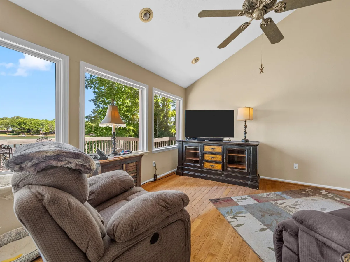 397 Lake Road  Inman SC 29349