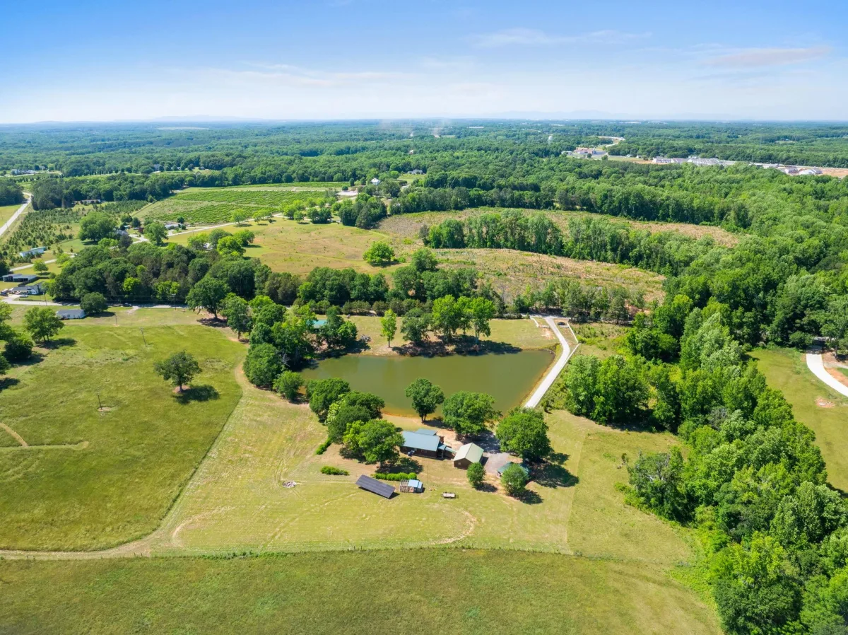 425 Cooper Bridge Road  Woodruff SC 29388