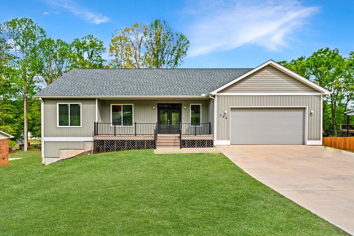 308 Pineridge Drive  Spartanburg SC 29303