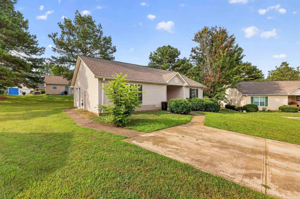 610 Basil Court  Spartanburg SC 29301