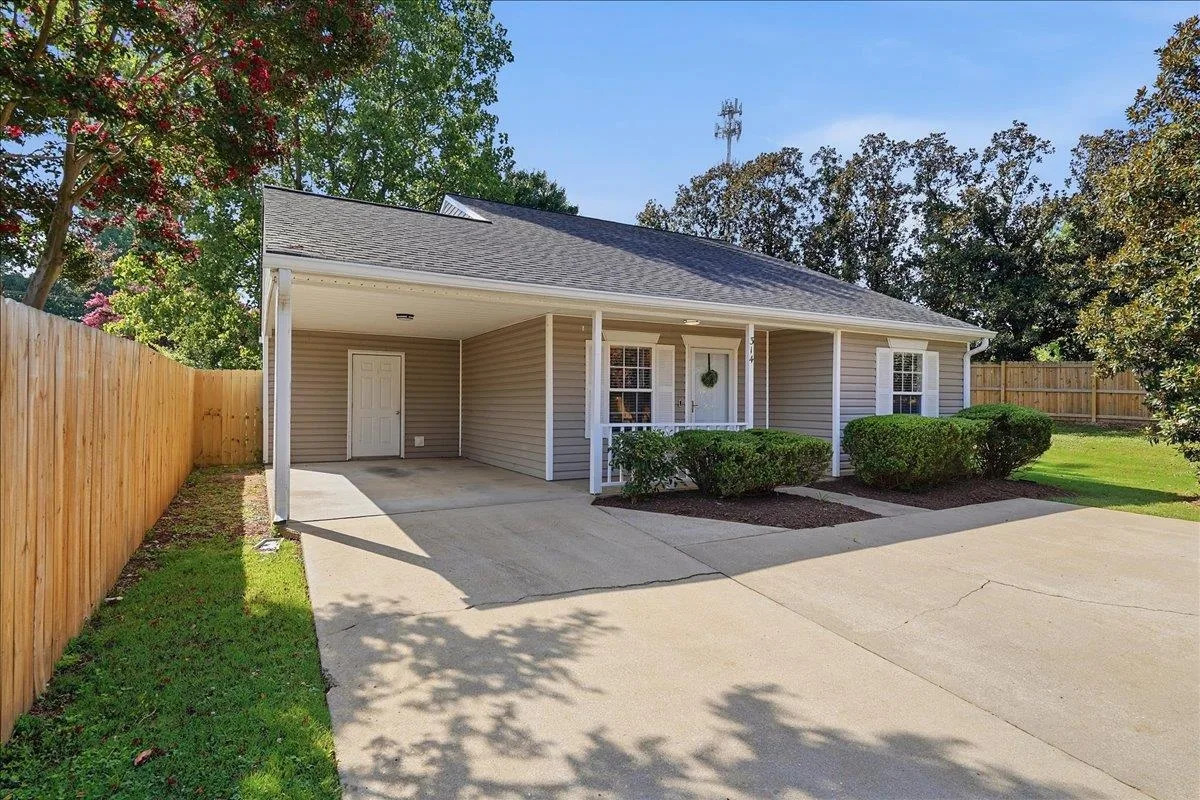 314 Calhoun Estates Drive  Spartanburg SC 29307