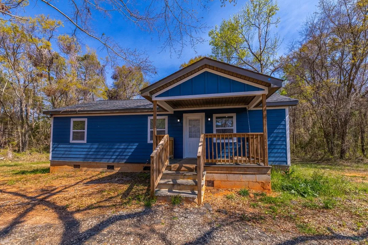 5209 215 Highway  Pauline SC 29374