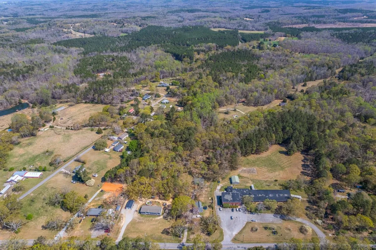 5209 215 Highway  Pauline SC 29374
