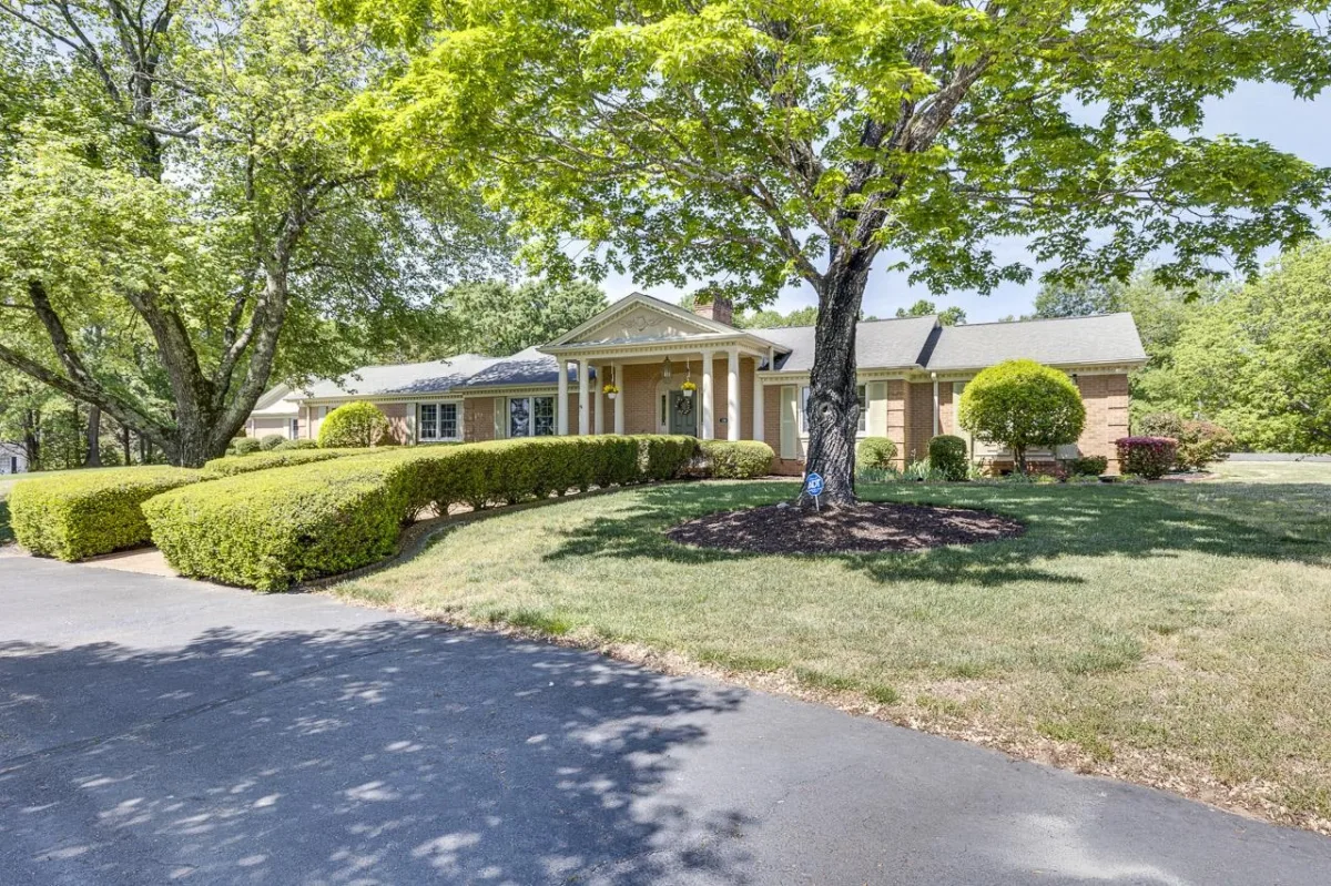 136 Club Drive  Simpsonville SC 29681