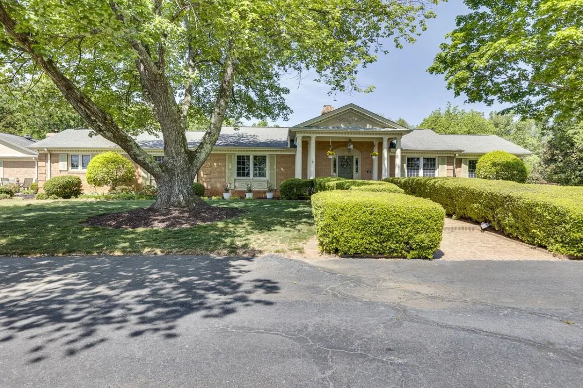 136 Club Drive  Simpsonville SC 29681
