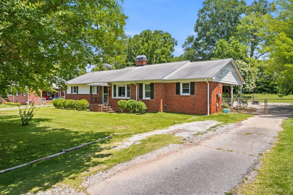 229 Mohawk Drive  Spartanburg SC 29301