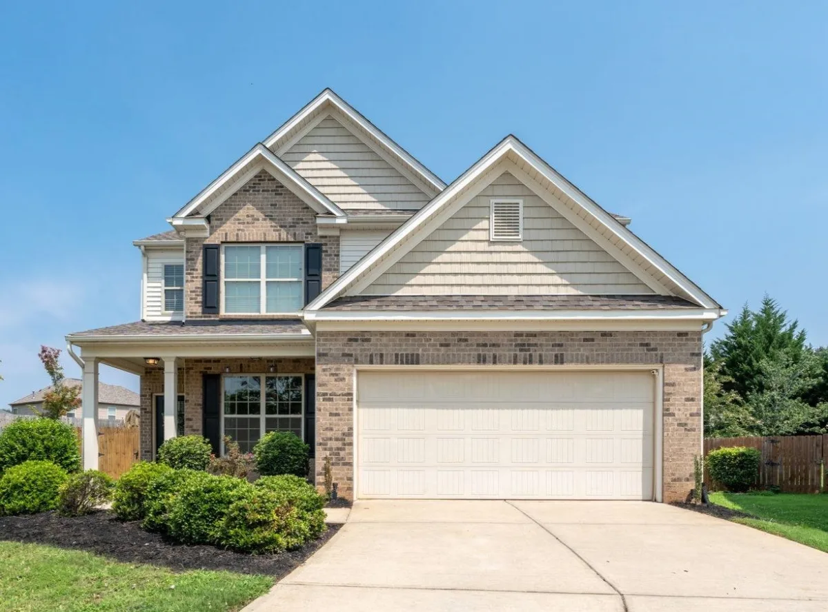 11 Straiharn Place  Simpsonville SC 29680