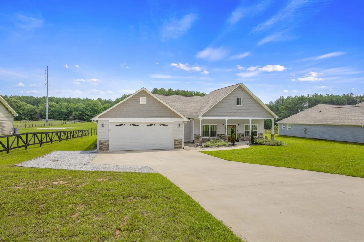 1367 Ezell Road  Chesnee SC 29323