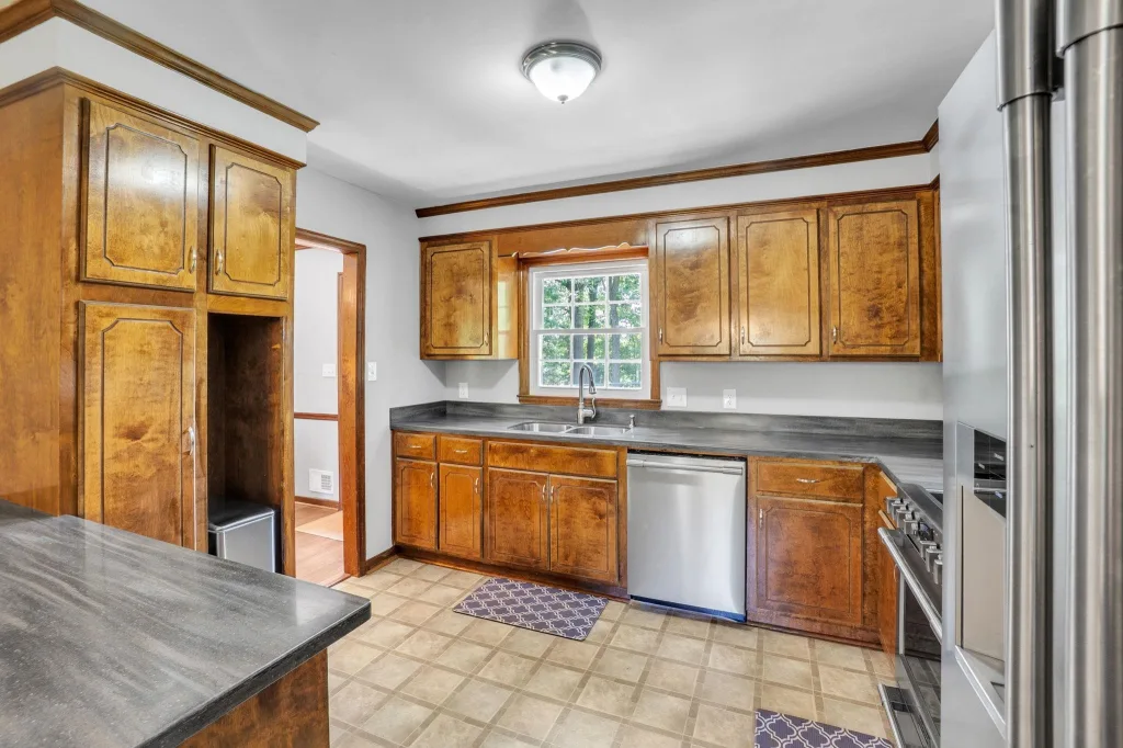 180 Winchester Drive  Roebuck SC 29376