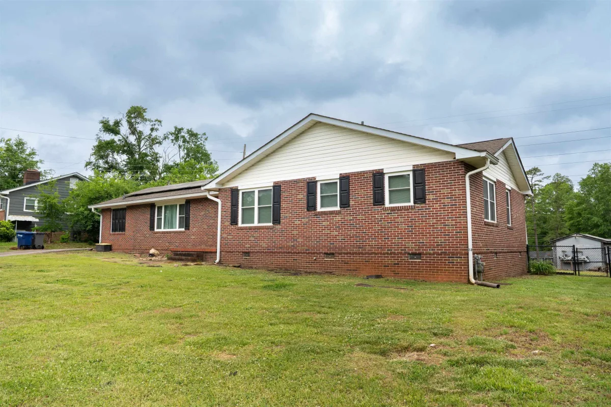 102 N Lanford Road Spartanburg SC 29301