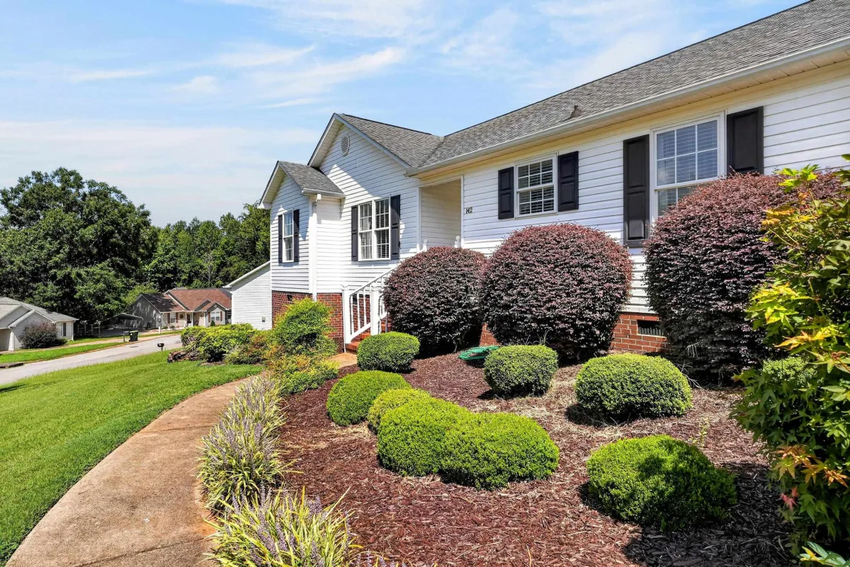 142 Caroway Court Spartanburg SC 29303