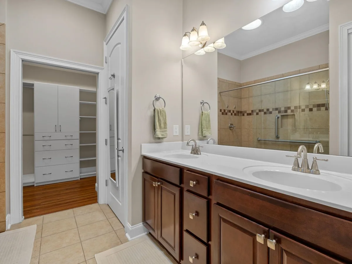 171 Ravines Lane  Spartanburg SC 29301