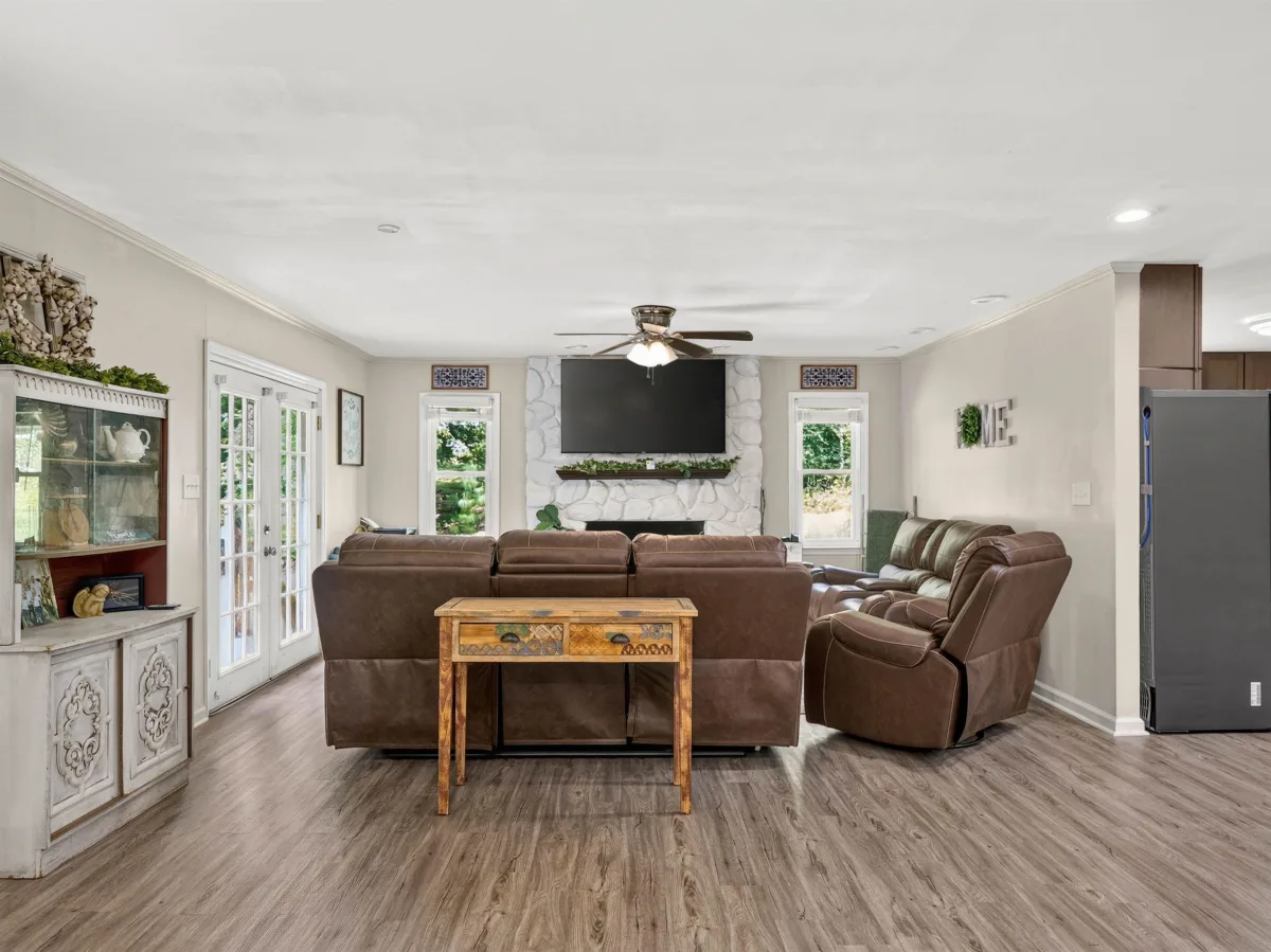 180 Hillcrest Drive  Gaffney SC 29340